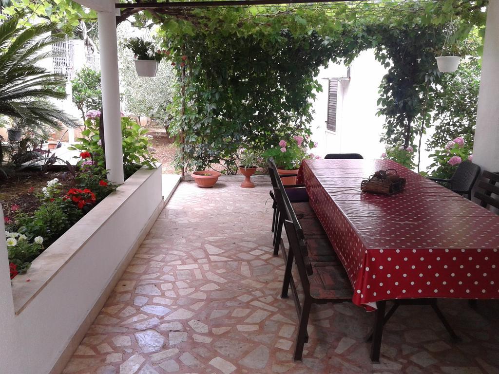 Apartments Villa Zvonimir Slatine Szoba fotó