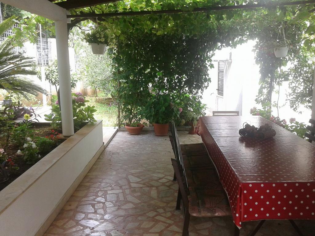 Apartments Villa Zvonimir Slatine Szoba fotó